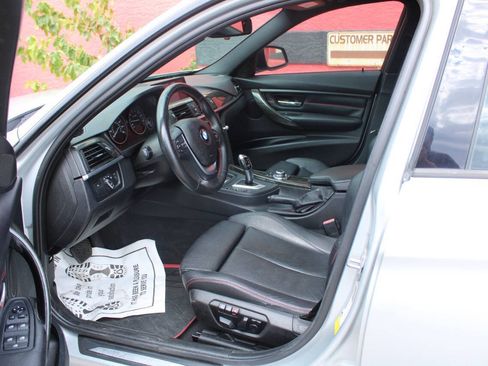 Used 2013 BMW 335i Sedan RWD image 9