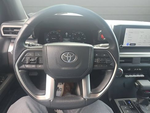 Used 2024 Toyota Tacoma TRD Off-Road AWD/4WD image 15