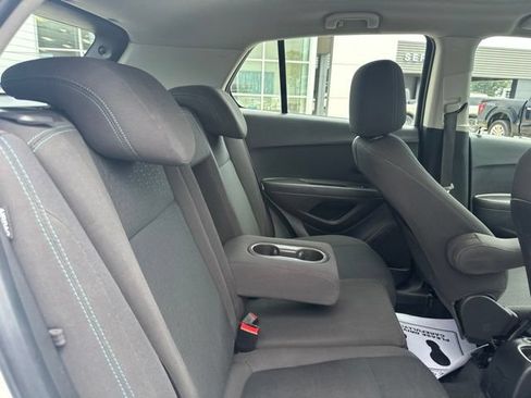 Used 2015 Chevrolet Trax LS FWD image 12