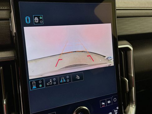 Used 2025 GMC Acadia Elevation image 23