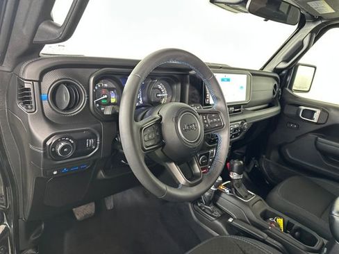 Used 2024 Jeep Wrangler Unlimited Rubicon 4xe image 13