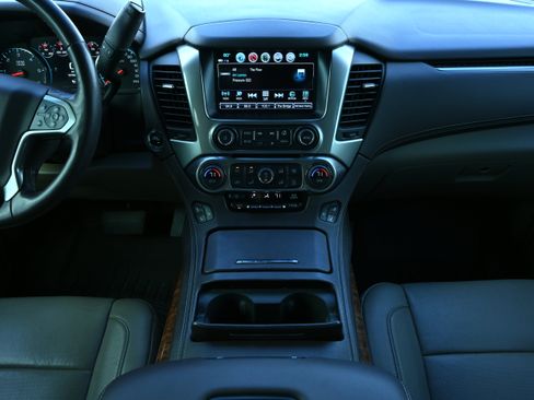 Used 2019 Chevrolet Tahoe Premier image 17