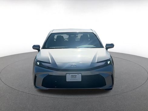 Used 2025 Toyota Camry LE image 4