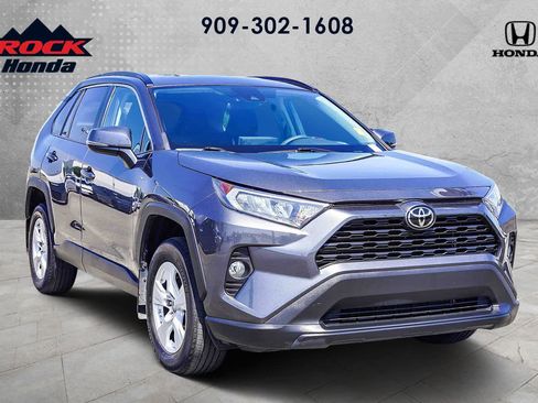Used 2020 Toyota RAV4 XLE image 3