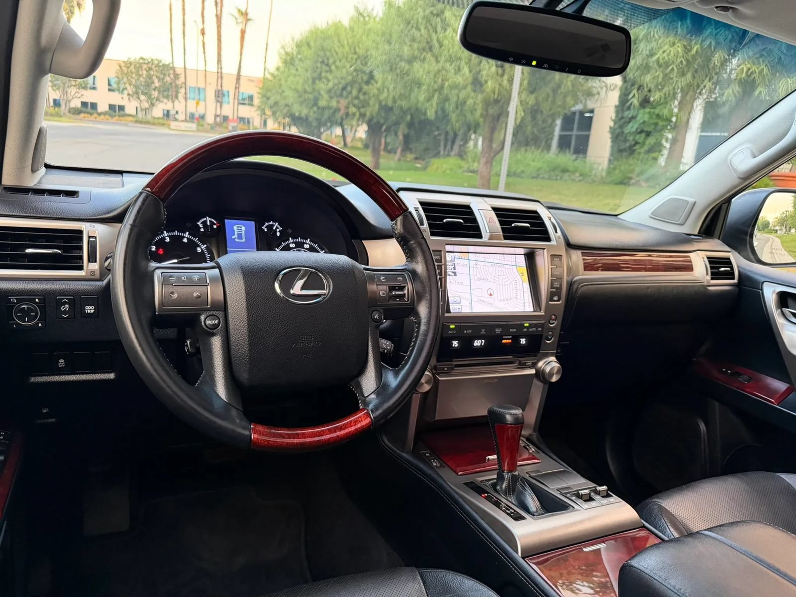 Used 2013 Lexus GX 460 w/ Convenience Pkg AWD/4WD image 21