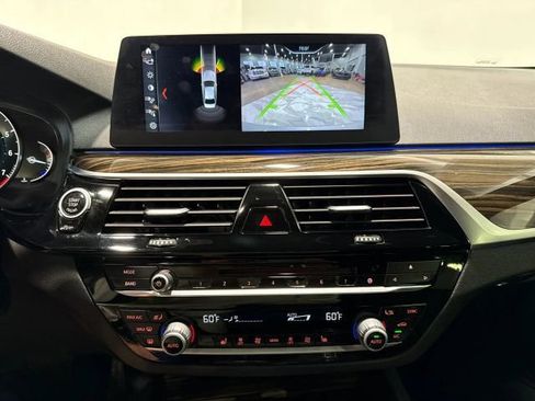 Used 2018 BMW 530i w/ Premium Package RWD image 19