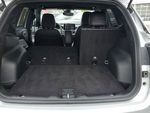 Certified 2024 Jeep Compass Latitude image 23