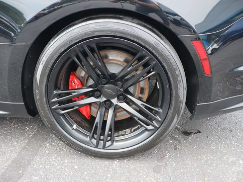 Used 2022 Chevrolet Camaro ZL1 RWD image 32
