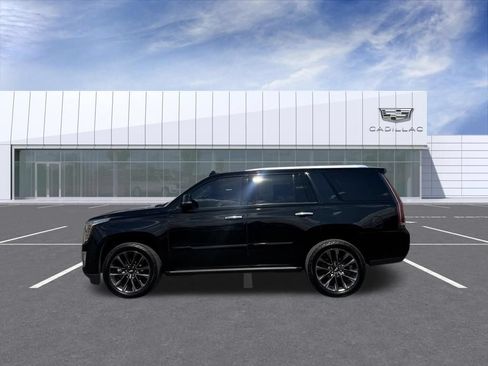 Used 2020 Cadillac Escalade Premium Luxury w/ Escalade Sport Edition AWD/4WD image 5