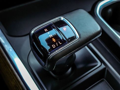 Used 2023 Chevrolet Silverado 1500 High Country image 24