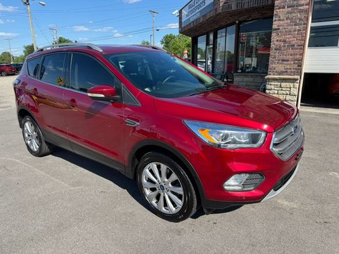 Used 2017 Ford Escape Titanium w/ Equipment Group 301A AWD/4WD image 17