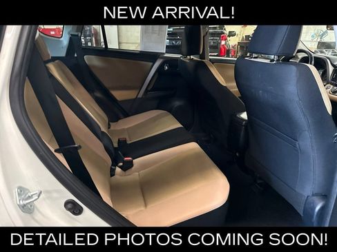 Used 2017 Toyota RAV4 XLE AWD/4WD image 5