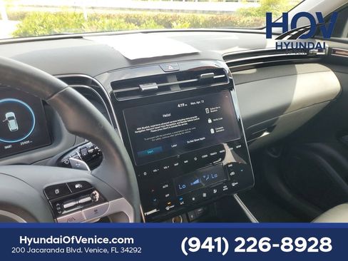 Certified 2024 Hyundai Tucson Limited FWD image 32