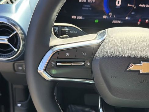 Certified 2025 Chevrolet Equinox EV LT w/ Convenience Package FWD image 21