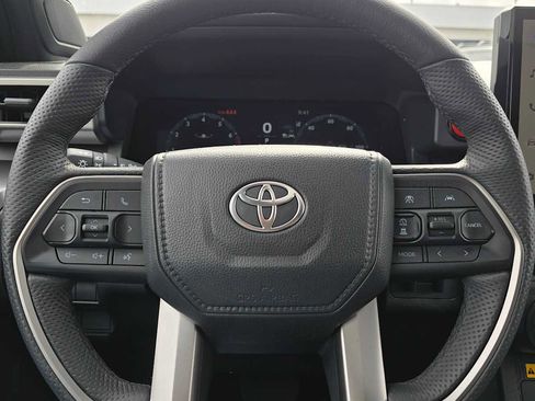 Used 2025 Toyota Tacoma TRD Off-Road w/ TRD Off Road Premium Package AWD/4WD image 27