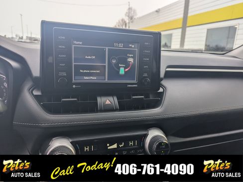 Used 2020 Toyota RAV4 LE image 19