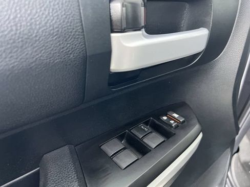 Used 2017 Toyota Tundra SR5 w/ TRD Off Road Package AWD/4WD image 21