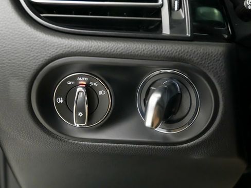 Certified 2021 Porsche Macan S image 25