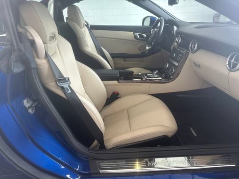 Used 2017 Mercedes-Benz SLC 300 image 10