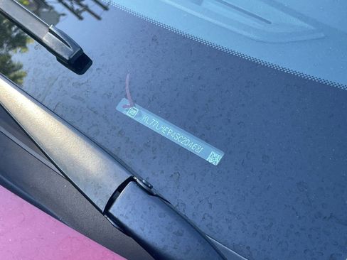 Used 2025 Chevrolet Trax LT image 29