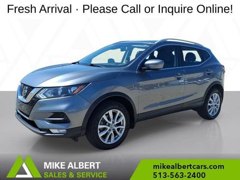Used 2022 Nissan Rogue Sport SV w/ Technology Package AWD/4WD image 3