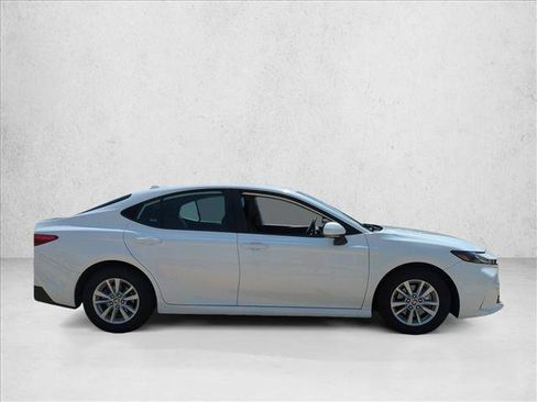 Used 2025 Toyota Camry LE FWD image 4