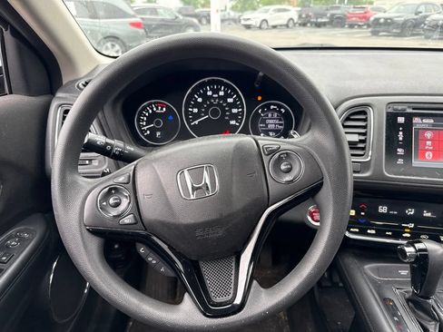 Used 2018 Honda HR-V EX image 19