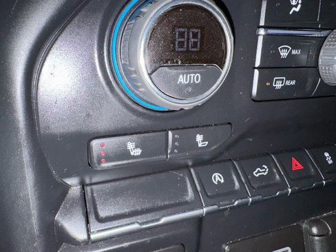 Used 2022 Chevrolet Silverado 1500 RST image 22