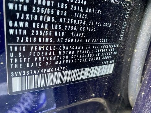 Used 2023 Volkswagen Tiguan SE image 7