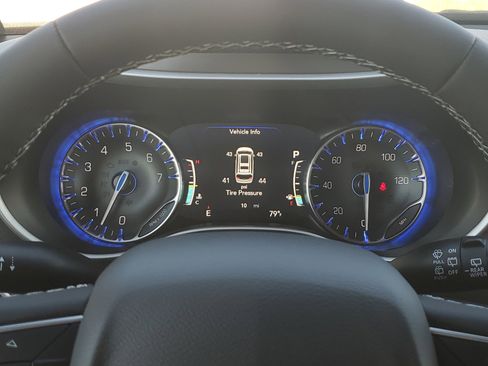 New 2026 Chrysler Pacifica Select image 23