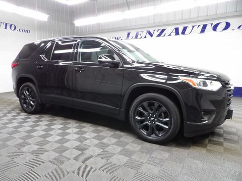 Used 2021 Chevrolet Traverse RS w/ LPO, Floor Liner Package AWD/4WD image 3