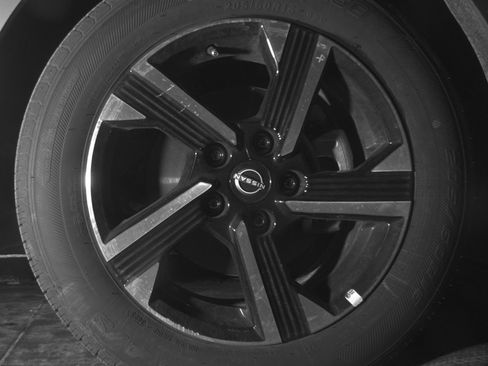 Used 2025 Nissan Sentra SV image 15