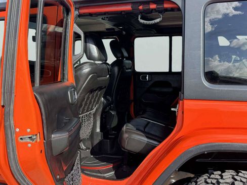 Used 2018 Jeep Wrangler Unlimited Rubicon AWD/4WD image 41