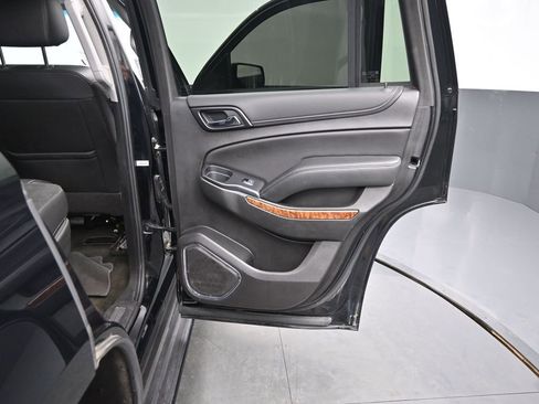 Used 2018 Chevrolet Tahoe Premier AWD/4WD image 18