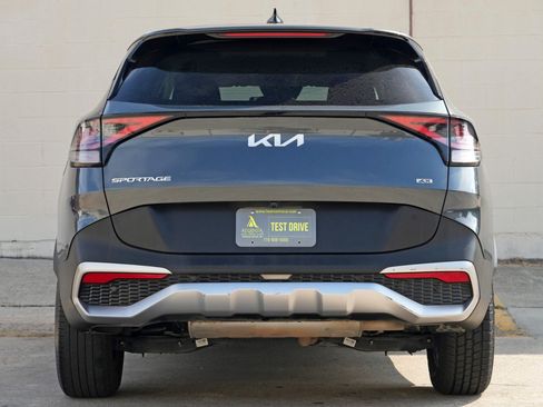 Used 2024 Kia Sportage LX AWD/4WD image 10