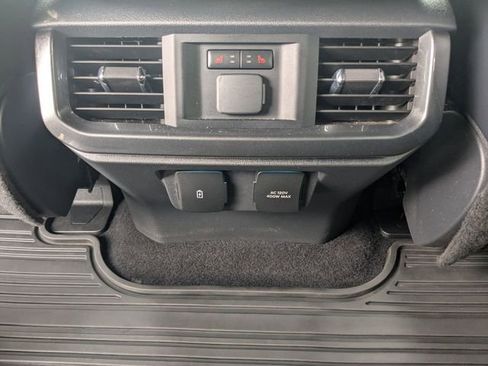 Used 2023 Ford F150 Lariat w/ Equipment Group 502A High AWD/4WD image 19