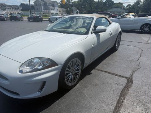 Used 2011 Jaguar XK Convertible RWD image 19