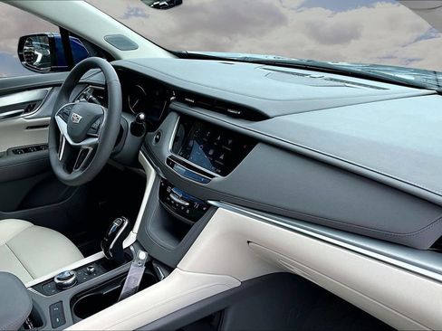 Used 2025 Cadillac XT5 Premium Luxury FWD image 26