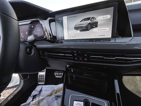 Used 2024 Volkswagen GTI Autobahn image 28