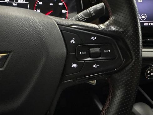 Used 2024 Chevrolet Trax RS FWD image 41
