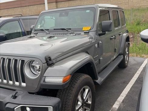 Used 2020 Jeep Wrangler Unlimited Sahara AWD/4WD image 3