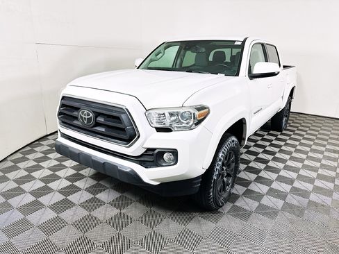 Used 2021 Toyota Tacoma SR5 RWD image 7