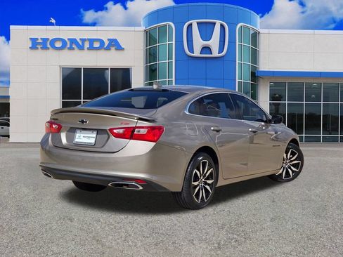 Used 2023 Chevrolet Malibu RS w/ LPO, Floor Liner Package FWD image 3