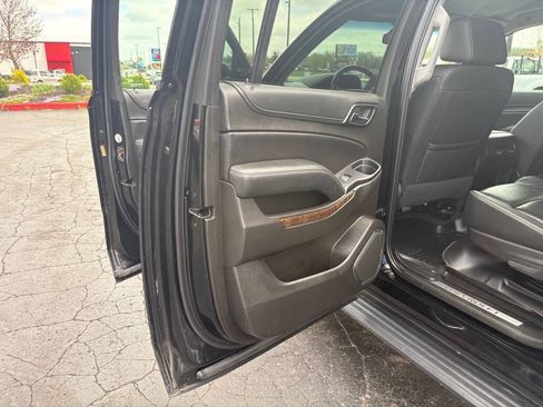 Used 2019 Chevrolet Suburban LT AWD/4WD image 20