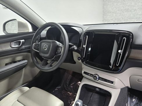 Used 2024 Volvo XC40 B5 Plus image 56