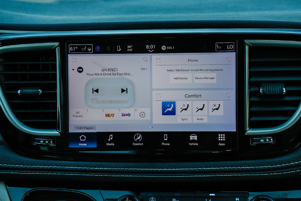 Used 2021 Chrysler Pacifica Touring-L FWD image 19