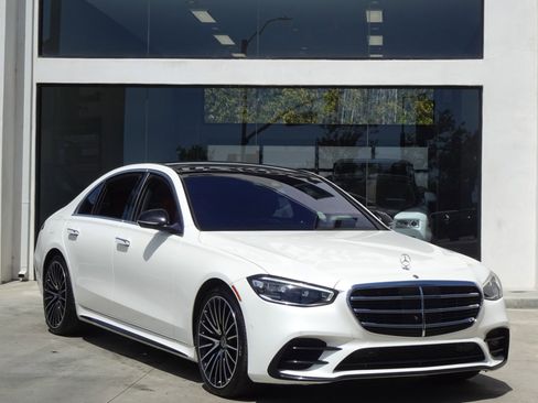 Used 2021 Mercedes-Benz S 580 4MATIC Sedan w/ AMG Line image 9