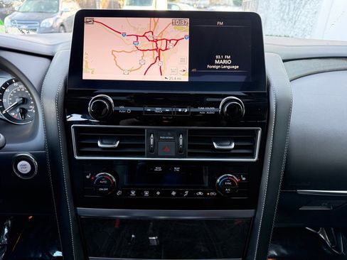 Used 2024 INFINITI QX80 Luxe image 25