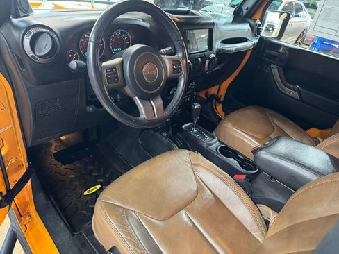 Used 2013 Jeep Wrangler Sahara AWD/4WD image 12
