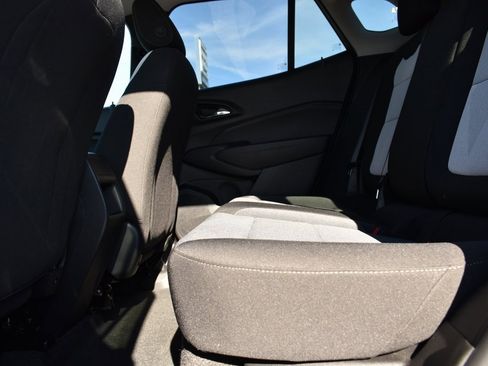 Certified 2024 Chevrolet Trax LS image 8